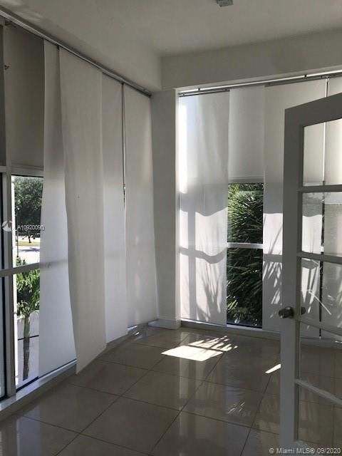 最近租的: $900 (0 贝兹, 0 浴室, 0 平方英尺)