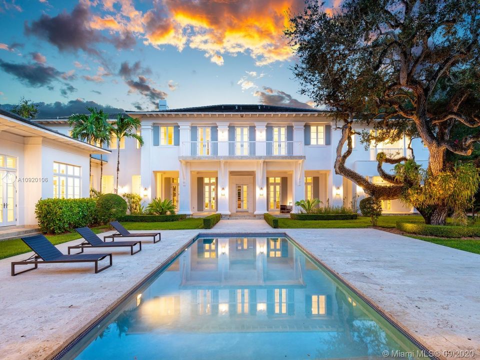 Vendido Recientemente: $5,900,000 (7 camas, 8 baños, 8863 Pies cuadrados)