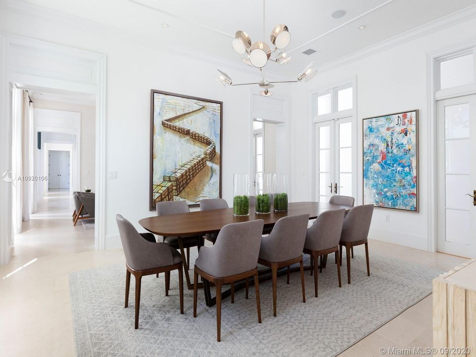 Vendido Recientemente: $5,900,000 (7 camas, 8 baños, 8863 Pies cuadrados)
