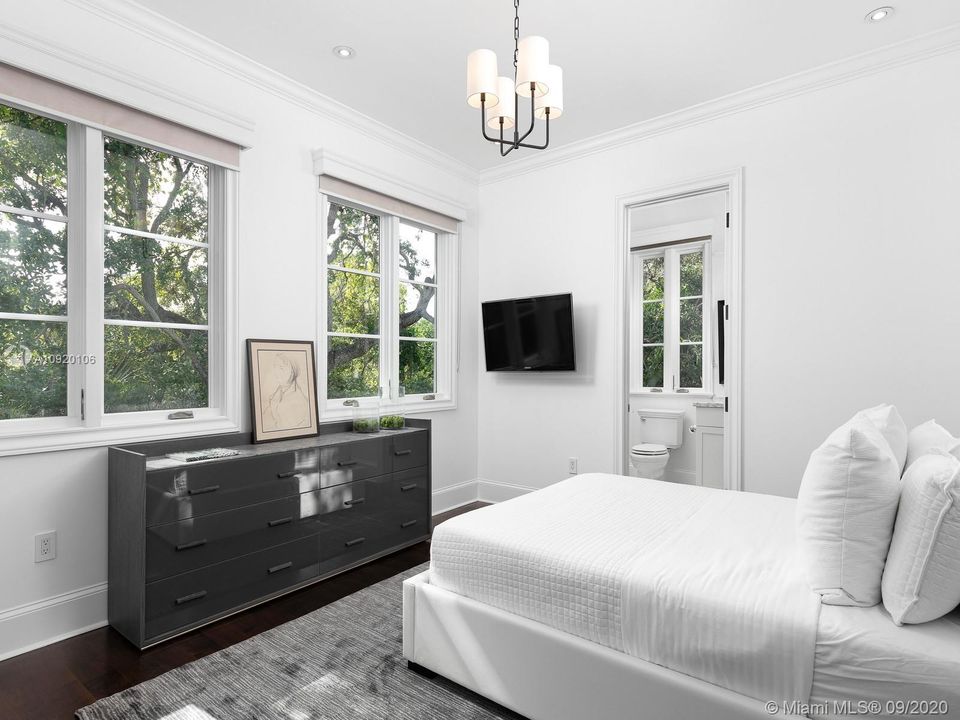 Vendido Recientemente: $5,900,000 (7 camas, 8 baños, 8863 Pies cuadrados)