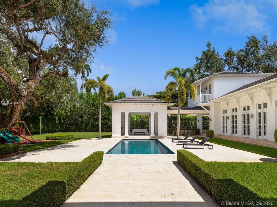 Vendido Recientemente: $5,900,000 (7 camas, 8 baños, 8863 Pies cuadrados)