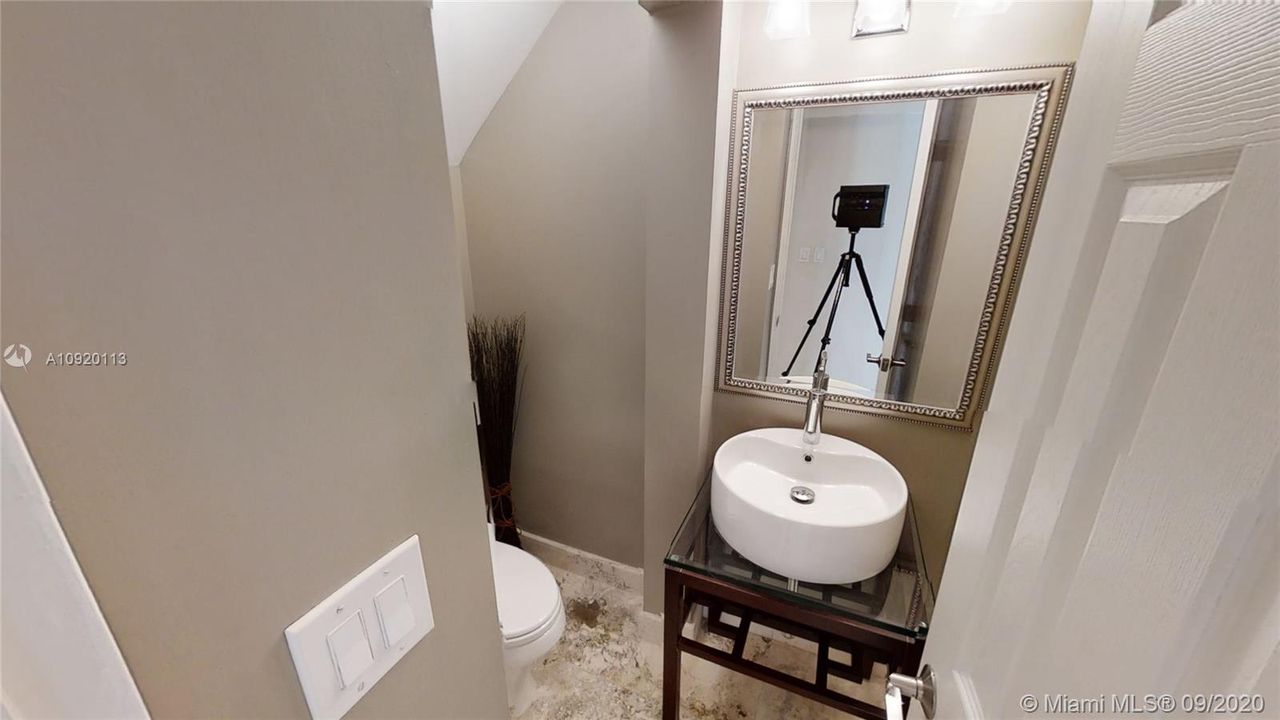 Recently Sold: $1,195,000 (5 beds, 5 baths, 3117 Square Feet)