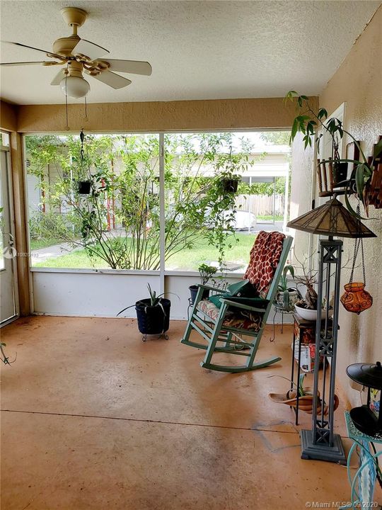 Recently Sold: $245,000 (3 beds, 2 baths, 1679 Square Feet)
