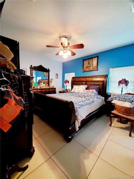 Recently Sold: $245,000 (3 beds, 2 baths, 1679 Square Feet)