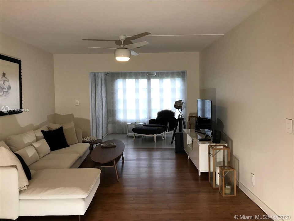 Vendido Recientemente: $149,000 (1 camas, 1 baños, 741 Pies cuadrados)