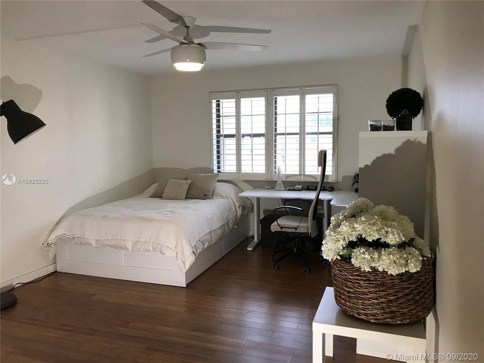 Vendido Recientemente: $149,000 (1 camas, 1 baños, 741 Pies cuadrados)