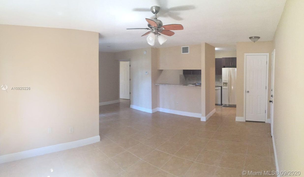 Recently Sold: $110,000 (1 beds, 1 baths, 713 Square Feet)