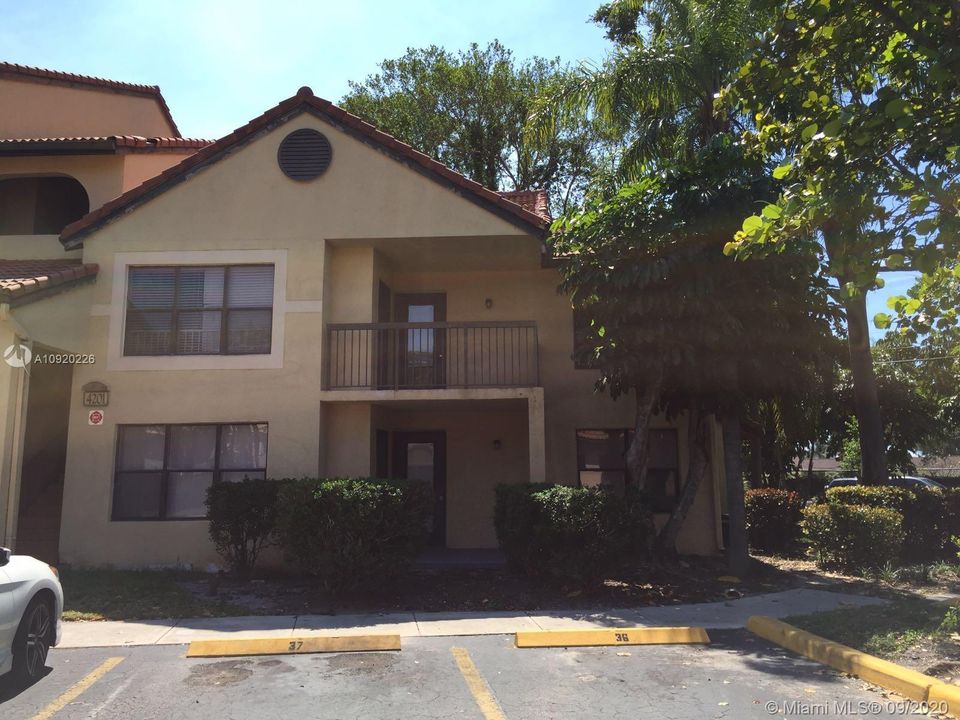 Recently Sold: $110,000 (1 beds, 1 baths, 713 Square Feet)