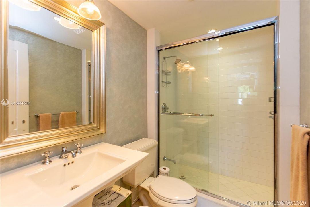 Vendido Recientemente: $7,200,000 (7 camas, 6 baños, 6993 Pies cuadrados)