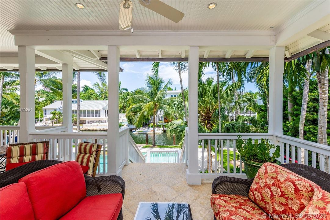 Vendido Recientemente: $7,200,000 (7 camas, 6 baños, 6993 Pies cuadrados)