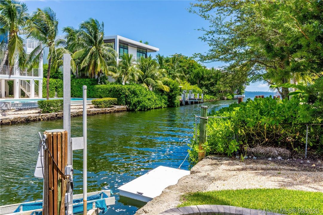 Vendido Recientemente: $7,200,000 (7 camas, 6 baños, 6993 Pies cuadrados)