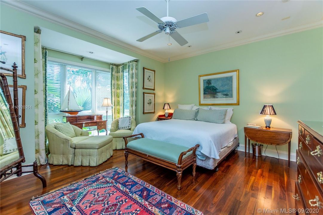 Vendido Recientemente: $7,200,000 (7 camas, 6 baños, 6993 Pies cuadrados)