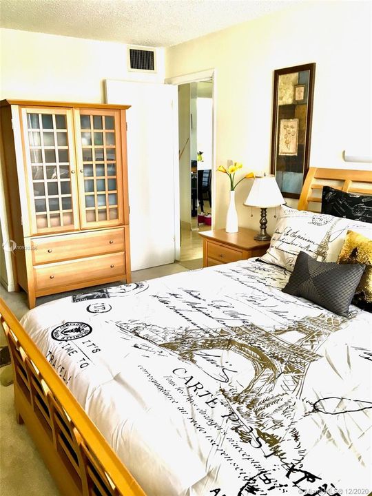 Recientemente alquilado: $1,200 (1 camas, 1 baños, 800 Pies cuadrados)