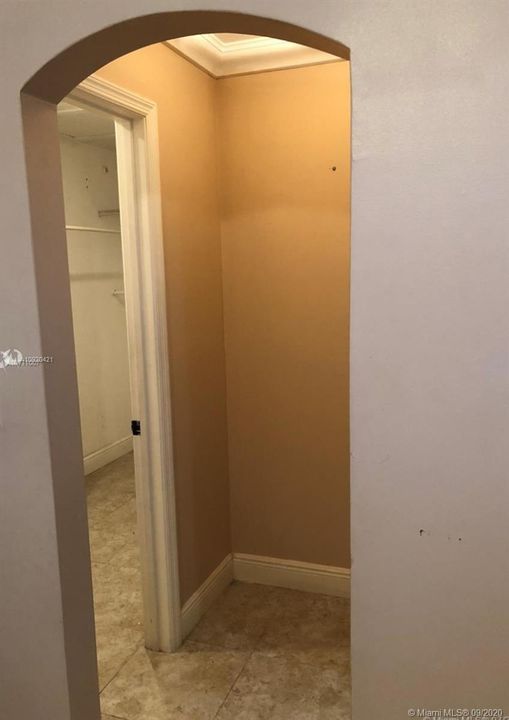 Recently Rented: $2,100 (3 beds, 2 baths, 2032 Square Feet)