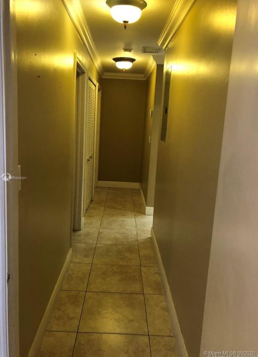 Recently Rented: $2,100 (3 beds, 2 baths, 2032 Square Feet)