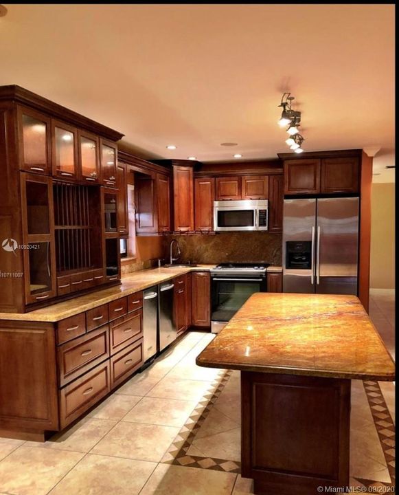 Recently Rented: $2,100 (3 beds, 2 baths, 2032 Square Feet)