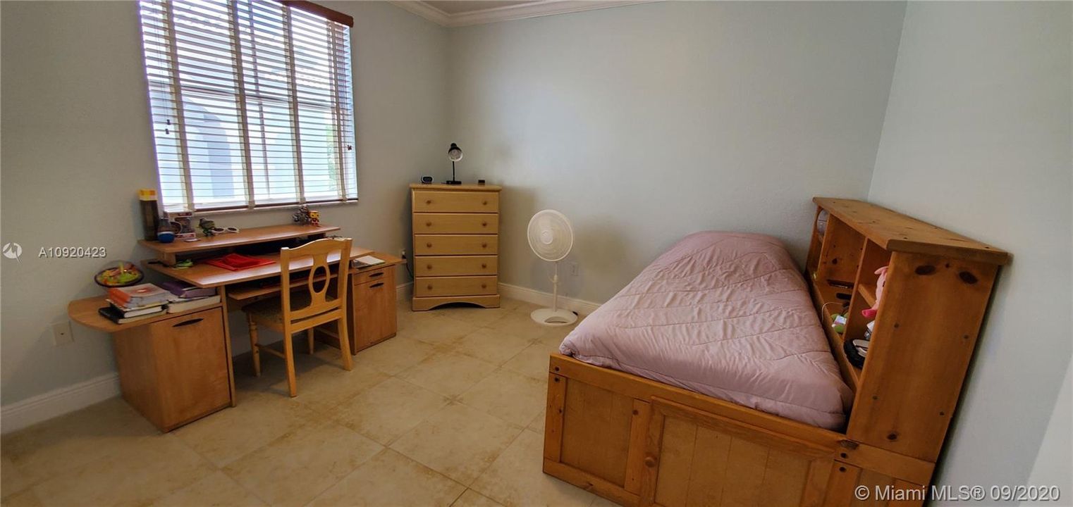 Недавно продано: $599,999 (5 спален, 5 ванн, 3408 Квадратных фут)