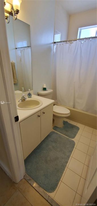 Недавно продано: $599,999 (5 спален, 5 ванн, 3408 Квадратных фут)