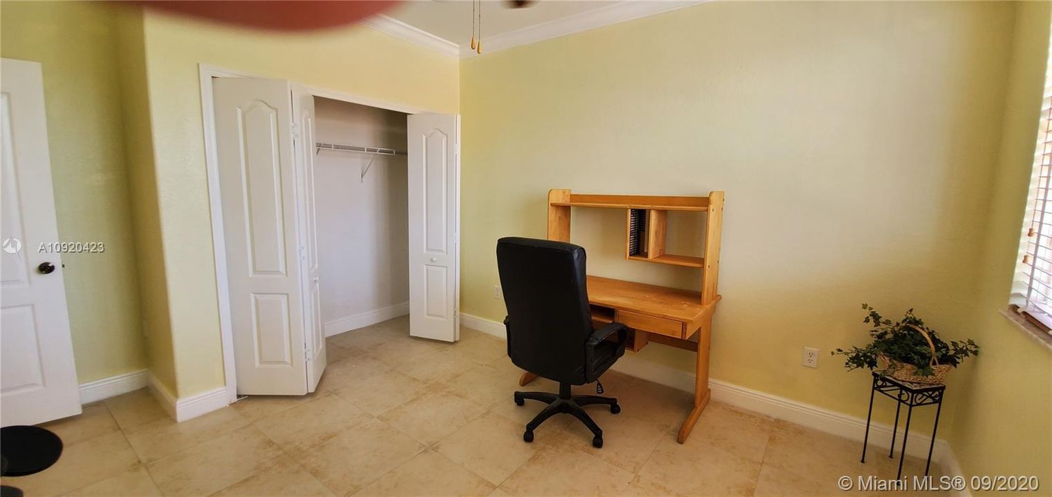 Недавно продано: $599,999 (5 спален, 5 ванн, 3408 Квадратных фут)
