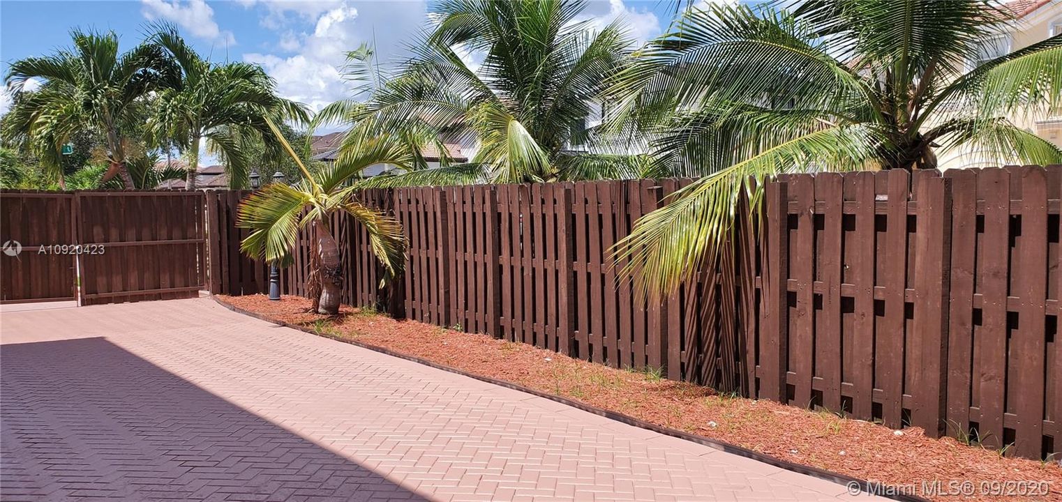Недавно продано: $599,999 (5 спален, 5 ванн, 3408 Квадратных фут)