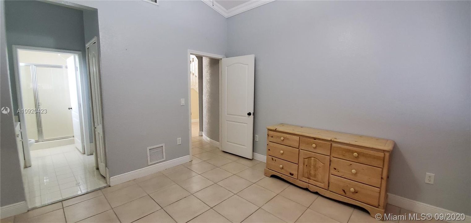 Недавно продано: $599,999 (5 спален, 5 ванн, 3408 Квадратных фут)