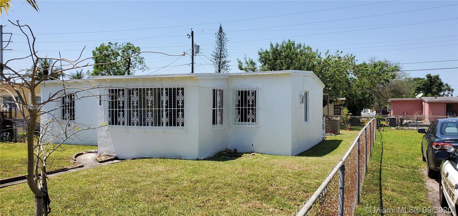 Недавно продано: $225,998 (3 спален, 1 ванн, 980 Квадратных фут)