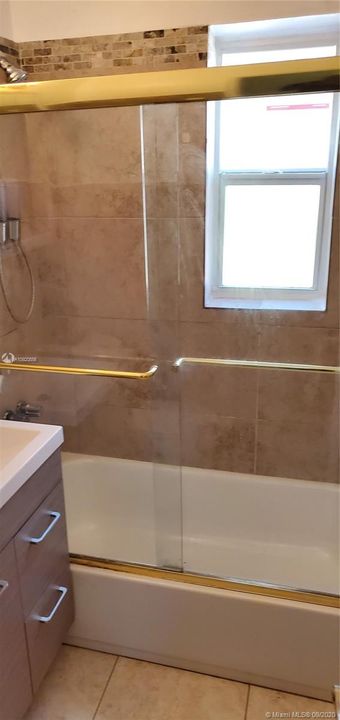 Недавно продано: $225,998 (3 спален, 1 ванн, 980 Квадратных фут)