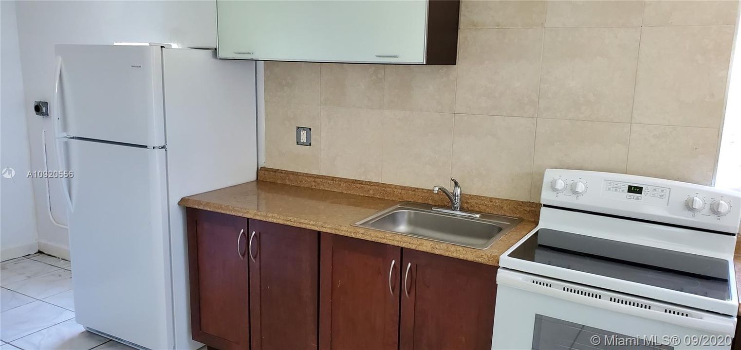 Недавно продано: $225,998 (3 спален, 1 ванн, 980 Квадратных фут)