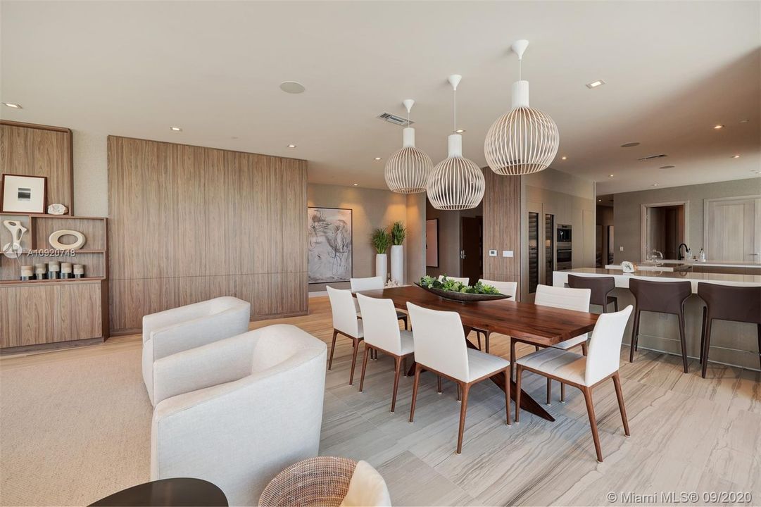 最近售出: $12,995,000 (4 贝兹, 5 浴室, 0 平方英尺)