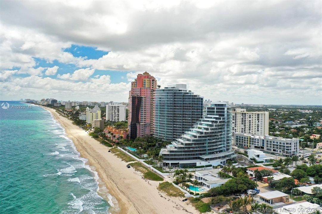 最近售出: $12,995,000 (4 贝兹, 5 浴室, 0 平方英尺)