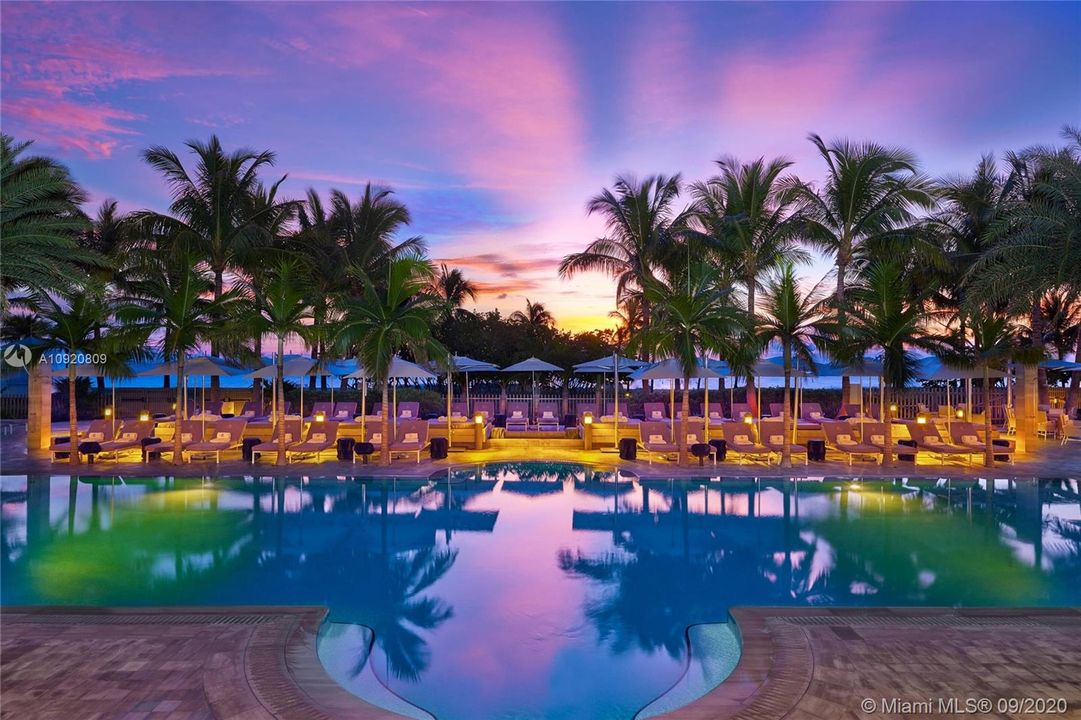 Hotel Resort Pool