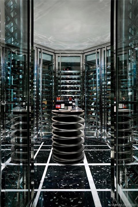 Hotel Wine Vault