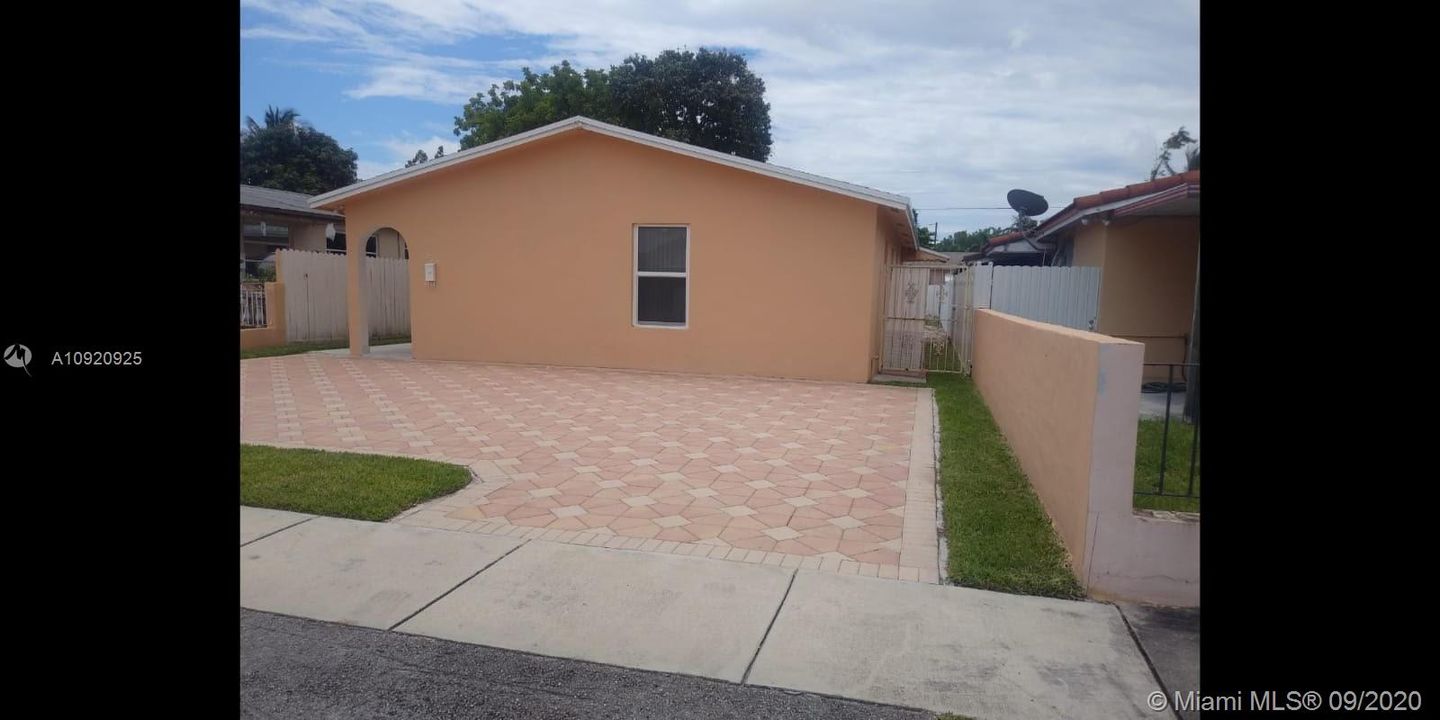 Recently Sold: $380,000 (3 beds, 2 baths, 1606 Square Feet)