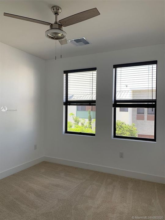 Recientemente alquilado: $2,800 (3 camas, 2 baños, 1672 Pies cuadrados)