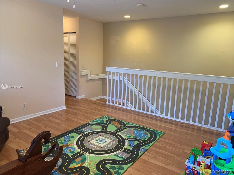 Loft Features Laminate Floor