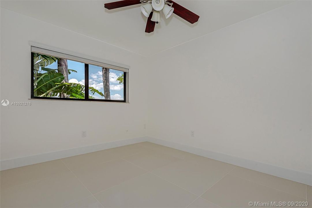 Recientemente alquilado: $3,900 (5 camas, 3 baños, 2865 Pies cuadrados)