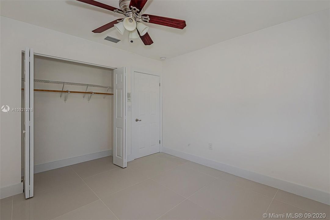 Recientemente alquilado: $3,900 (5 camas, 3 baños, 2865 Pies cuadrados)