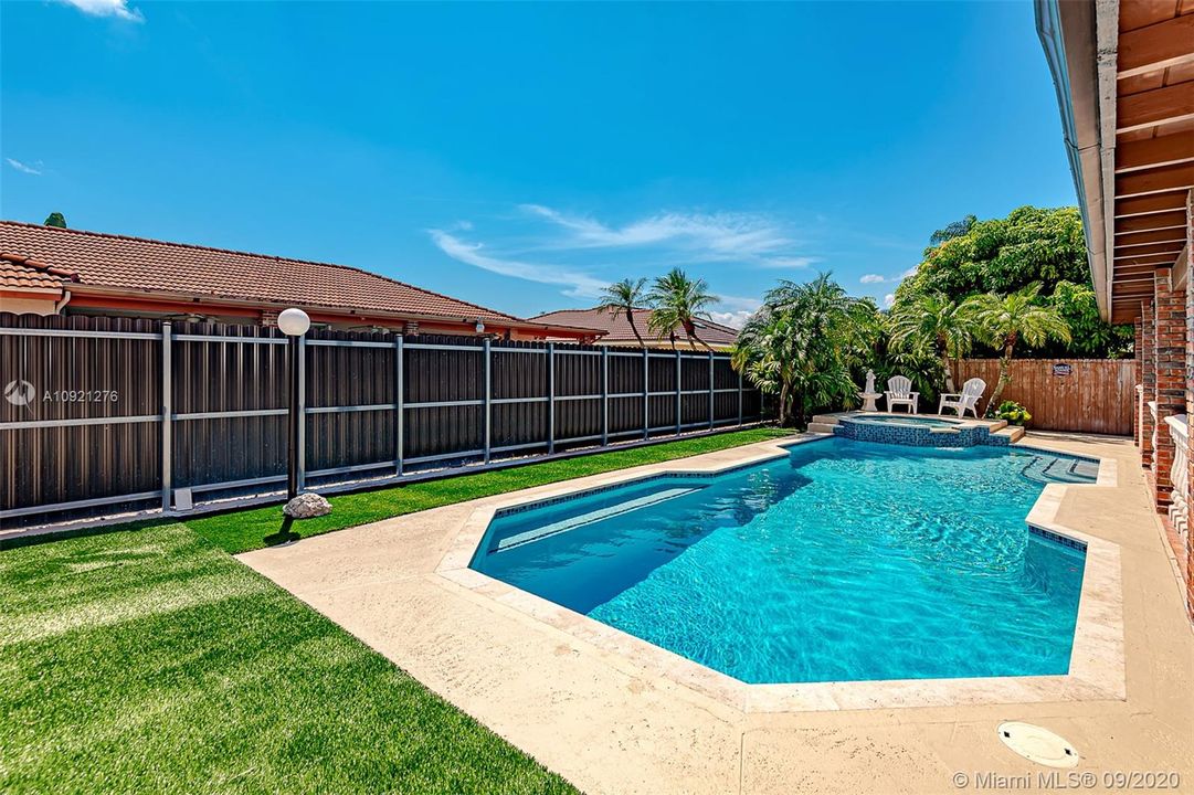 Recientemente alquilado: $3,900 (5 camas, 3 baños, 2865 Pies cuadrados)