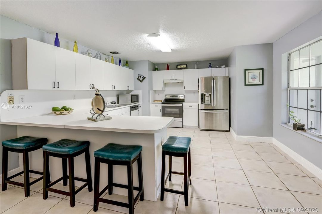 Recently Sold: $445,000 (4 beds, 3 baths, 2107 Square Feet)