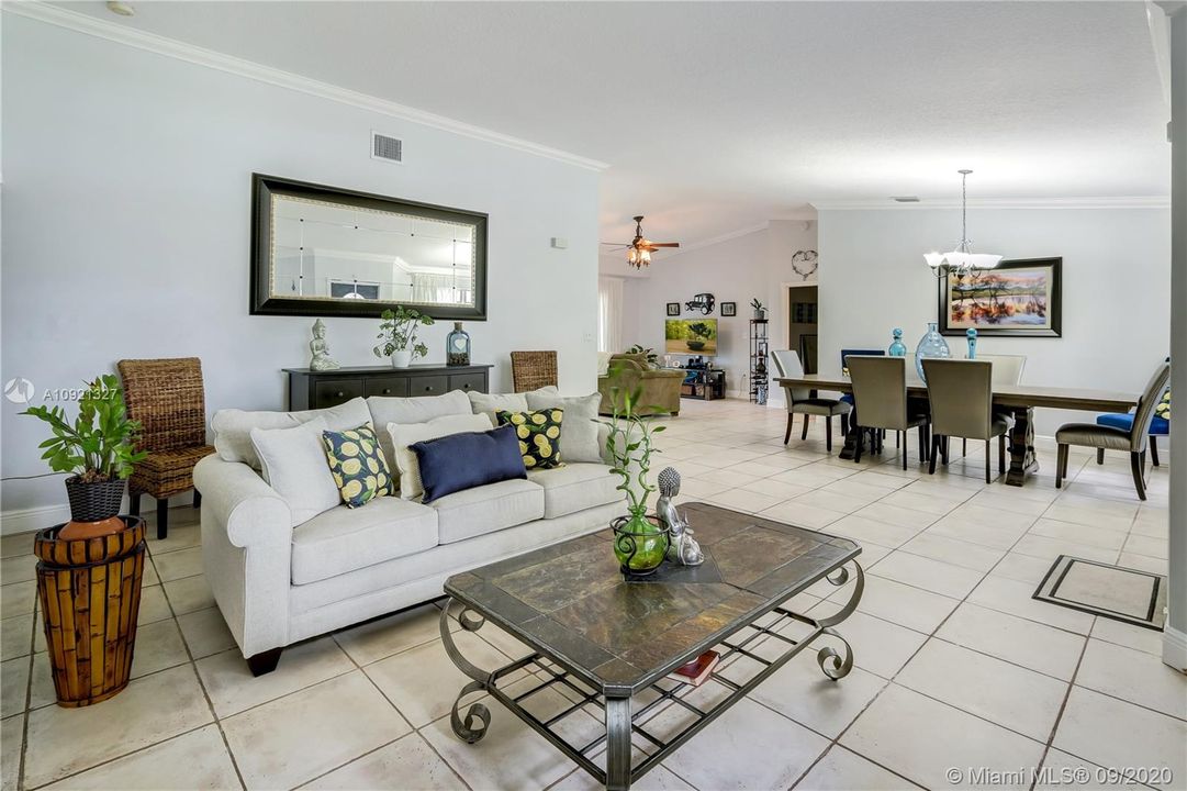 Recently Sold: $445,000 (4 beds, 3 baths, 2107 Square Feet)