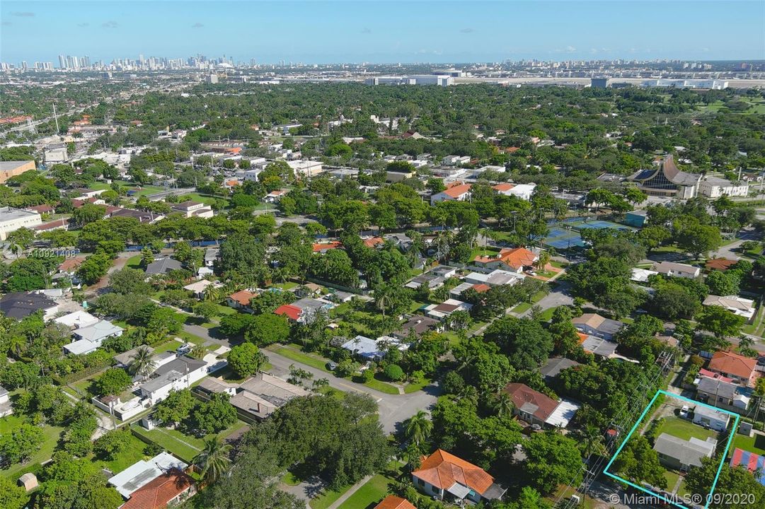 Недавно продано: $415,000 (2 спален, 1 ванн, 1112 Квадратных фут)