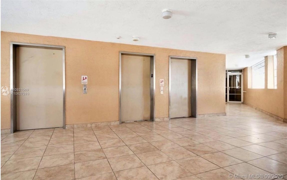Recently Sold: $170,000 (2 beds, 2 baths, 850 Square Feet)