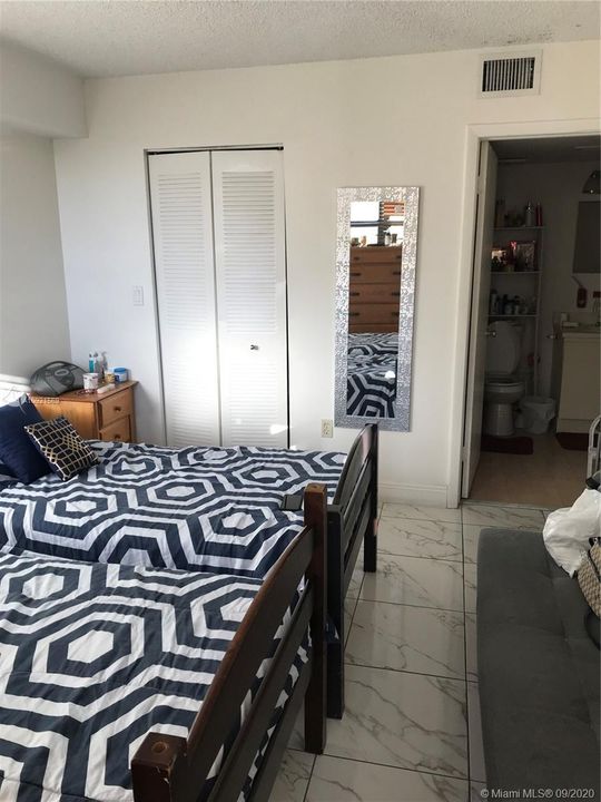 Recently Sold: $170,000 (2 beds, 2 baths, 850 Square Feet)