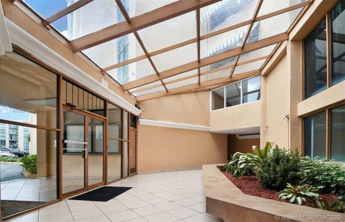 Recently Sold: $170,000 (2 beds, 2 baths, 850 Square Feet)