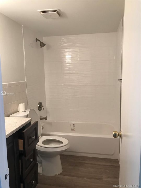 Недавно арендовано: $1,340 (2 спален, 2 ванн, 905 Квадратных фут)