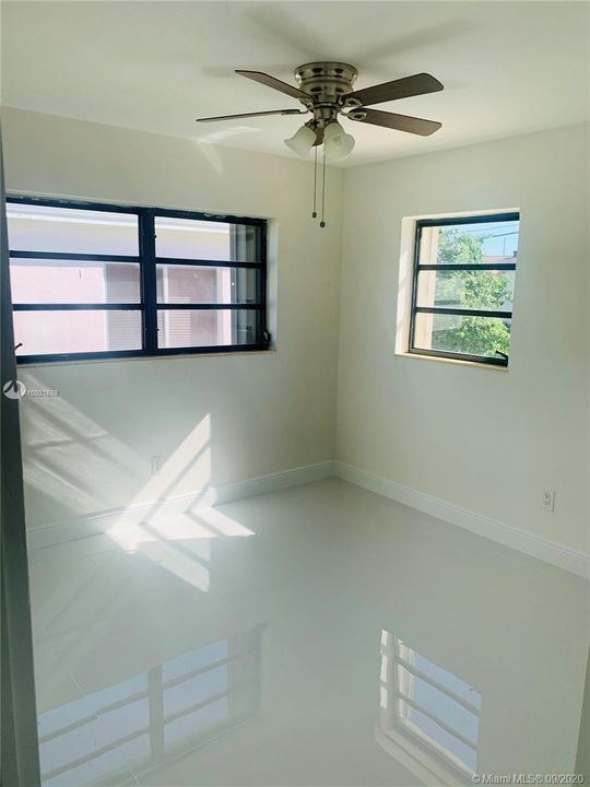 Recently Rented: $2,900 (4 beds, 3 baths, 2250 Square Feet)