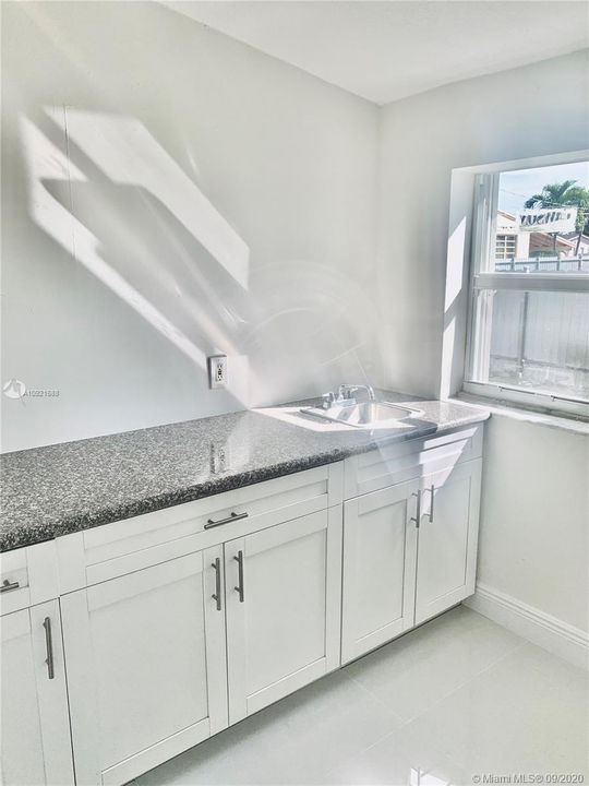 Recently Rented: $2,900 (4 beds, 3 baths, 2250 Square Feet)