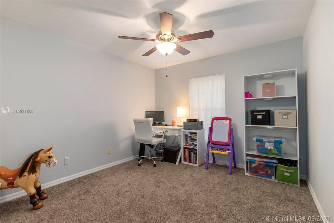Recently Sold: $219,900 (4 beds, 2 baths, 1908 Square Feet)