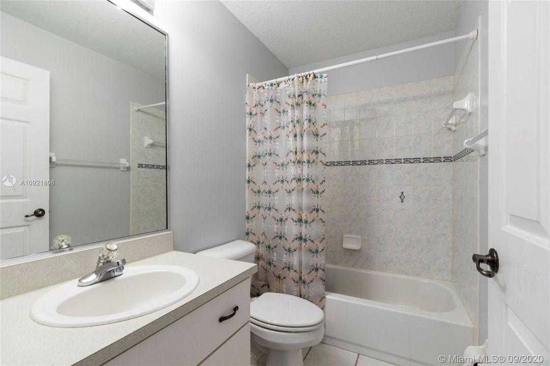 Recently Sold: $219,900 (4 beds, 2 baths, 1908 Square Feet)