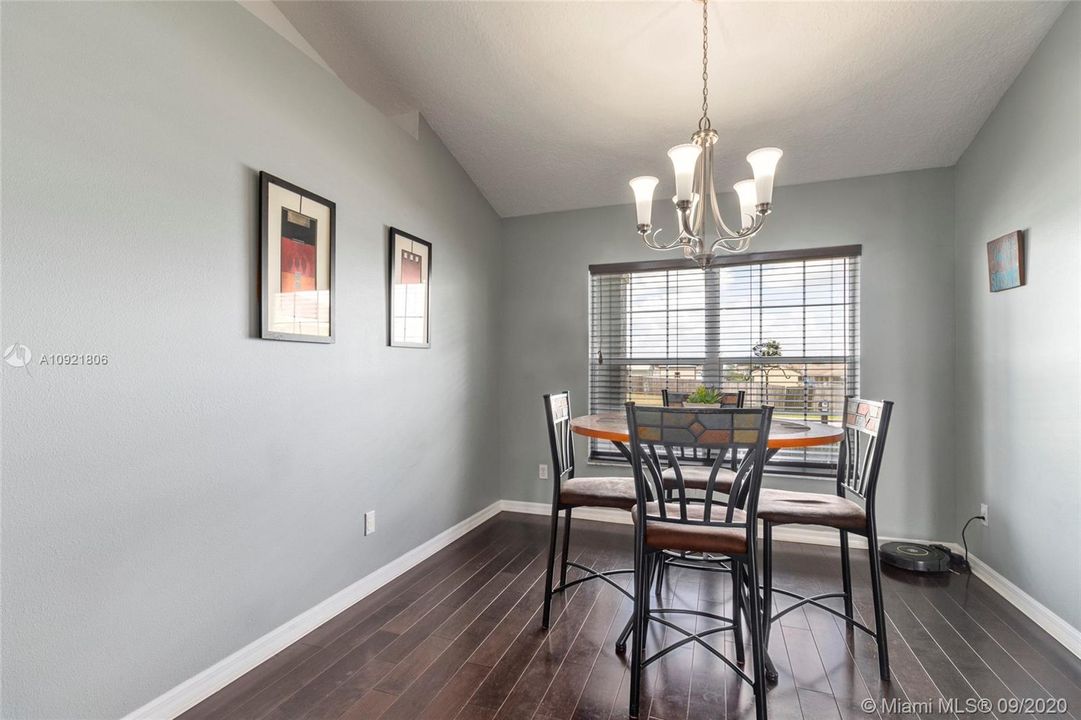 Recently Sold: $219,900 (4 beds, 2 baths, 1908 Square Feet)